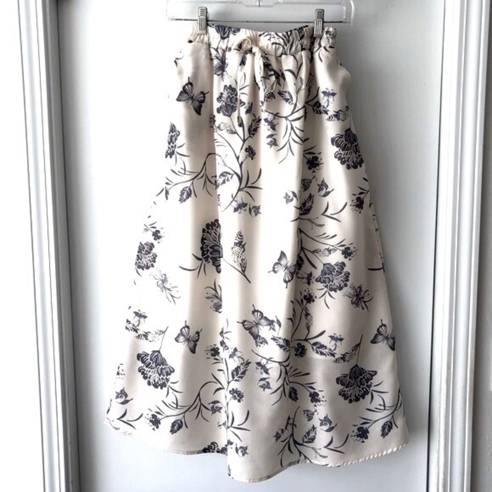 Soolinen - A-Line Floral Skirt with Pockets, Sz Small (NWT)